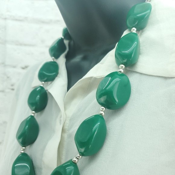 Womens Fashion Jewelry Lobster Clasp Frosted Green Round Beaded Necklace - Picture 3 of 10